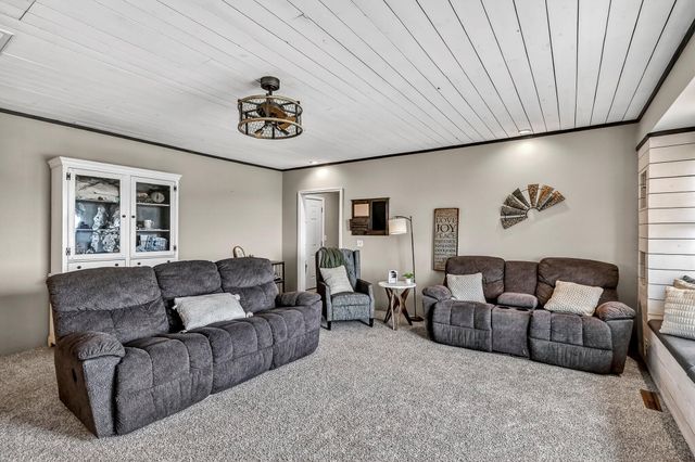 152 Quarter Horse Lane, Galena, MO 65656