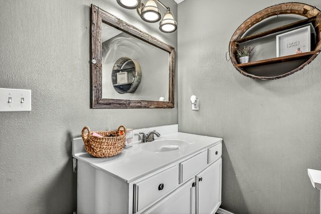 152 Quarter Horse Lane, Galena, MO 65656