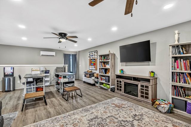 152 Quarter Horse Lane, Galena, MO 65656