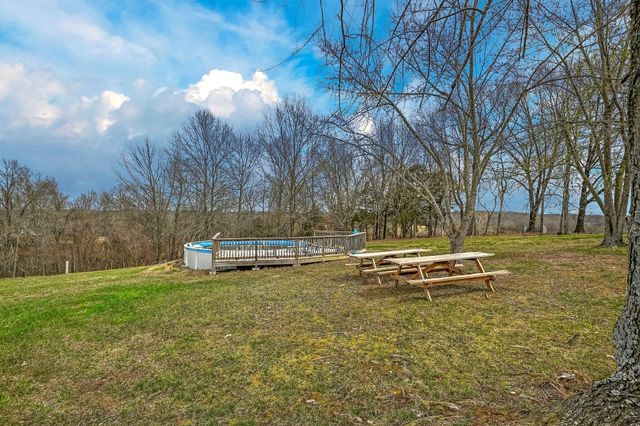 152 Quarter Horse Lane, Galena, MO 65656