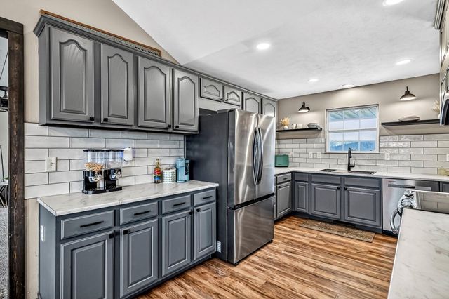 152 Quarter Horse Lane, Galena, MO 65656