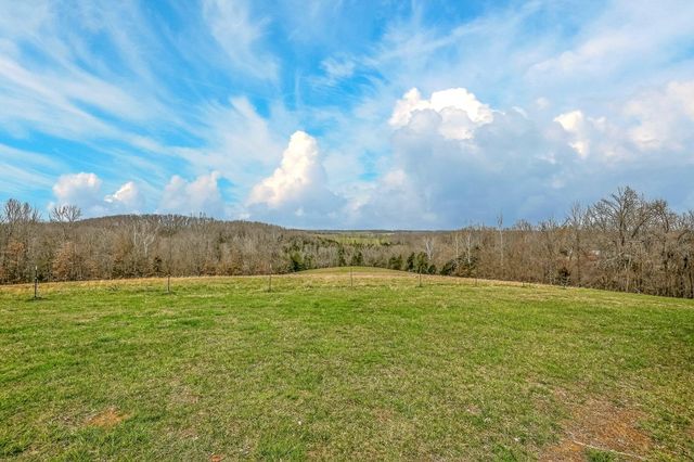 152 Quarter Horse Lane, Galena, MO 65656
