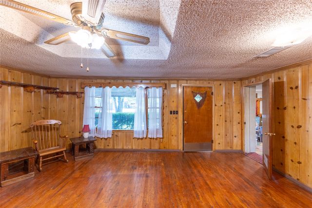 210 Austin Road, Glen Rose, TX 76043