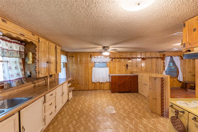 210 Austin Road, Glen Rose, TX 76043