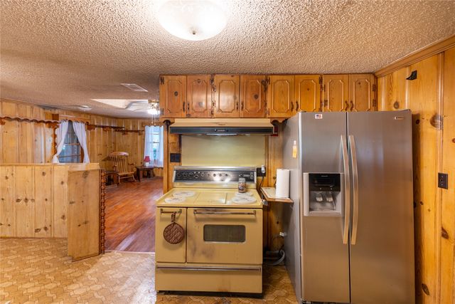210 Austin Road, Glen Rose, TX 76043