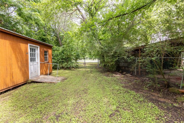 210 Austin Road, Glen Rose, TX 76043
