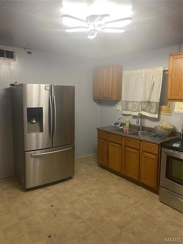 845 Mildred Avenue, East St Louis, IL 62206