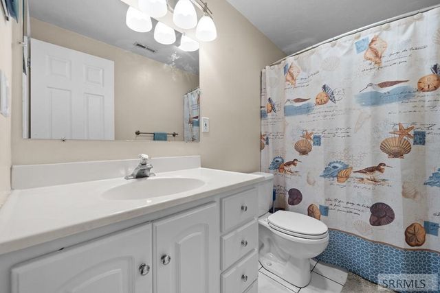 2175 Cabellaro Drive, Ammon, ID 83406