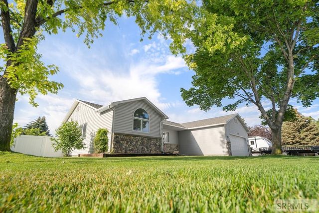 2175 Cabellaro Drive, Ammon, ID 83406