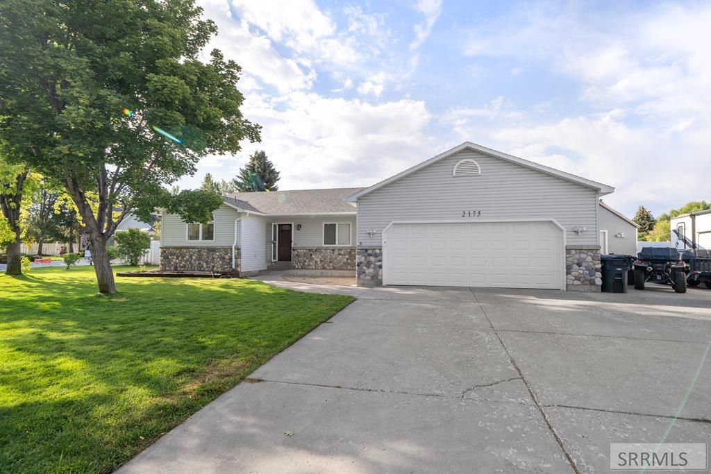 2175 Cabellaro Drive, Ammon, ID 83406
