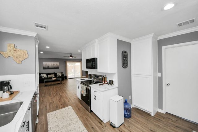 3714 Quail Meadow Drive, Missouri City, TX 77459