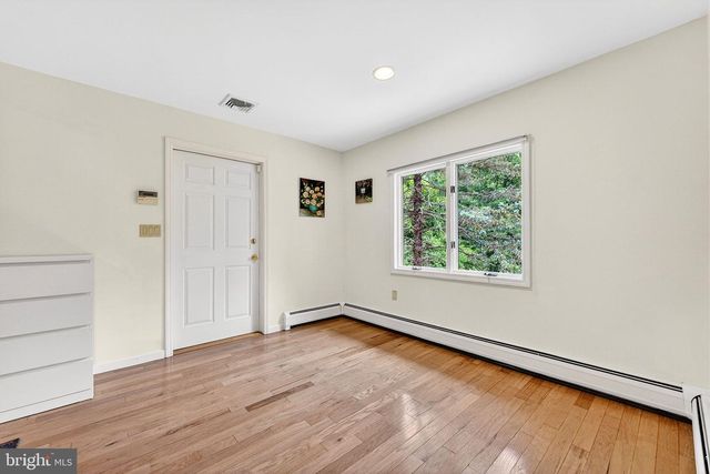 61 BROADRIPPLE DR, Princeton, NJ 08540