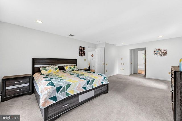 61 BROADRIPPLE DR, Princeton, NJ 08540