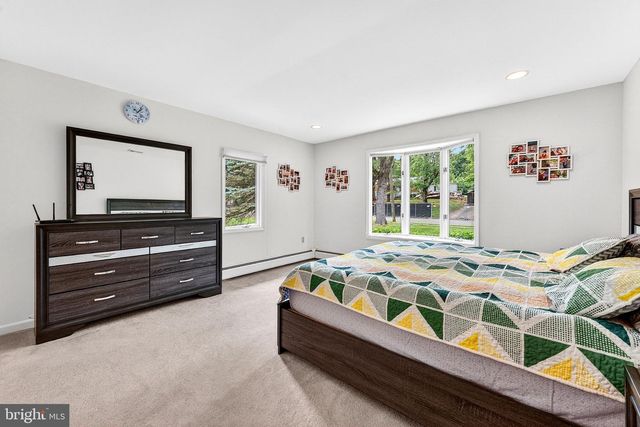 61 BROADRIPPLE DR, Princeton, NJ 08540
