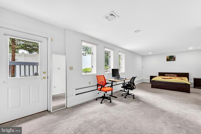 61 BROADRIPPLE DR, Princeton, NJ 08540