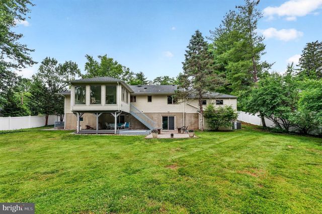 61 BROADRIPPLE DR, Princeton, NJ 08540