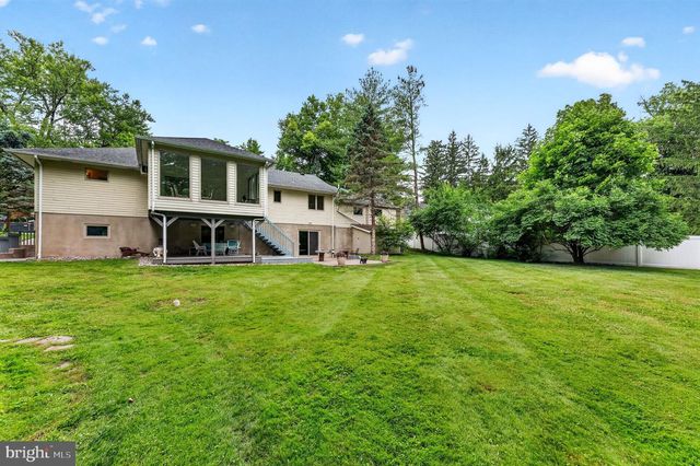 61 BROADRIPPLE DR, Princeton, NJ 08540