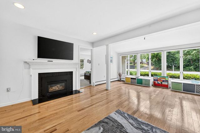 61 BROADRIPPLE DR, Princeton, NJ 08540