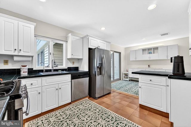 61 BROADRIPPLE DR, Princeton, NJ 08540
