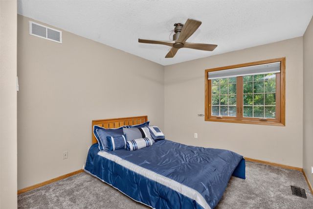 6001 Creston Avenue 23, Des Moines, IA 50321