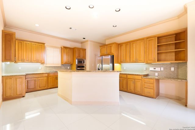 18722 CALLE CIERRA, San Antonio, TX 78258