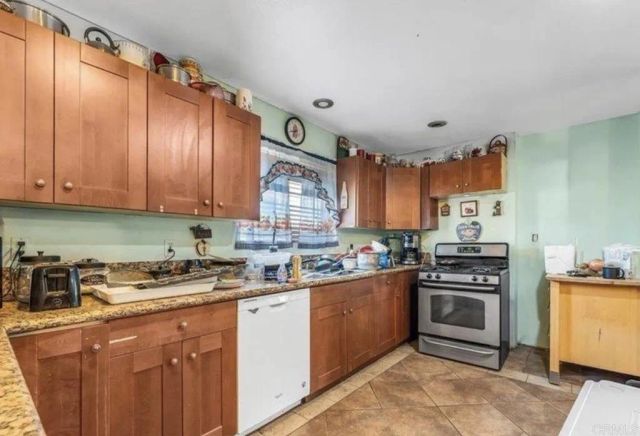 2049 Madera Street, Lemon Grove, CA 91945