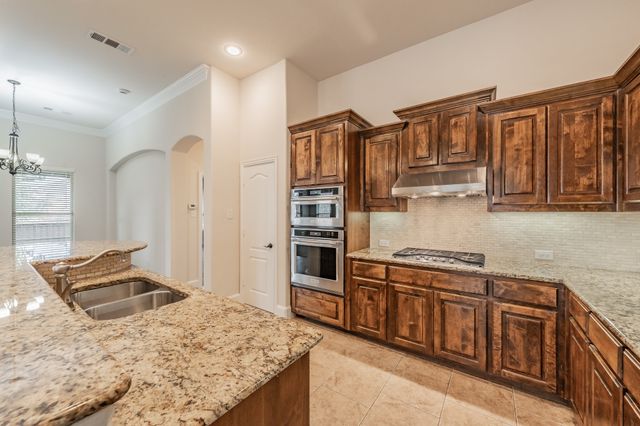 9905 Eddleman Court, Fort Worth, TX 76244