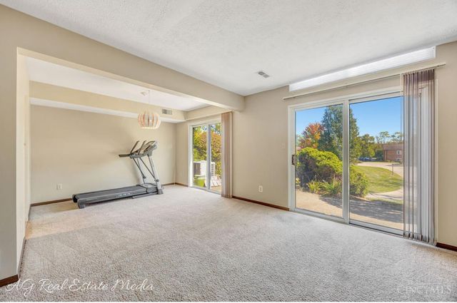 5244 S Eaglesnest Drive, Green Twp, OH 45248