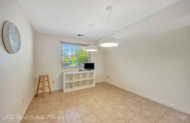 5244 S Eaglesnest Drive, Green Twp, OH 45248