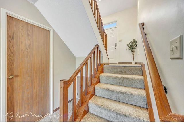 5244 S Eaglesnest Drive, Green Twp, OH 45248