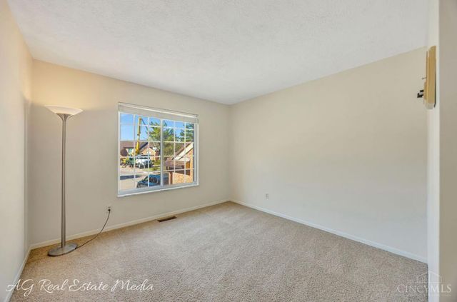 5244 S Eaglesnest Drive, Green Twp, OH 45248