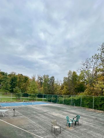 5244 S Eaglesnest Drive, Green Twp, OH 45248