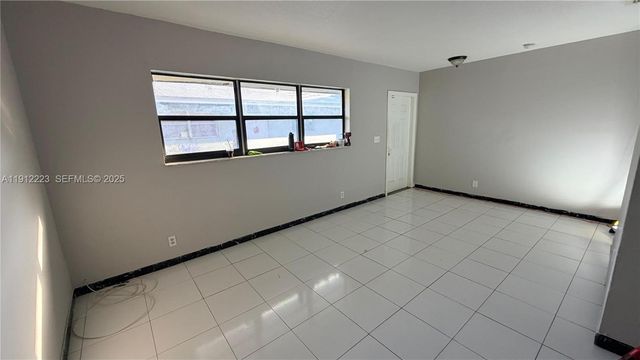 581 Kathy Ln B, Margate, FL 33068