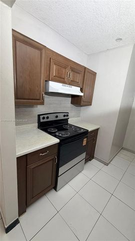 581 Kathy Ln B, Margate, FL 33068