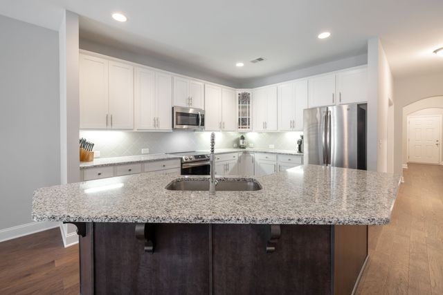 107 Auxley Ct, White House, TN 37188