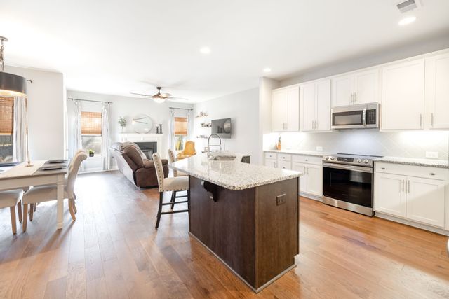 107 Auxley Ct, White House, TN 37188