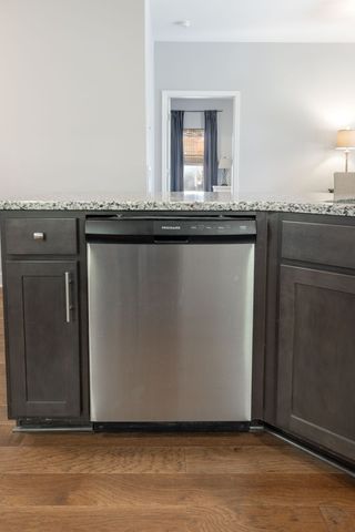 107 Auxley Ct, White House, TN 37188