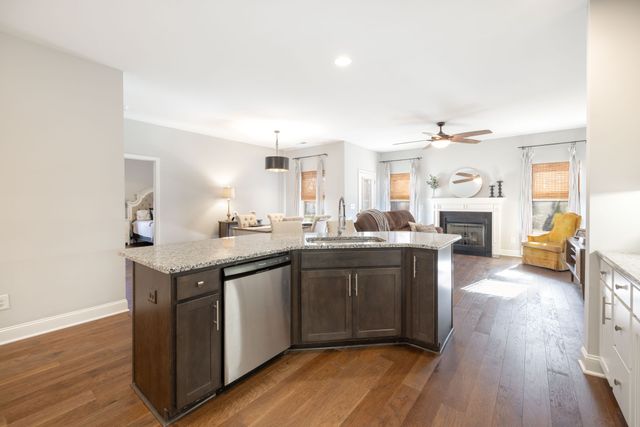 107 Auxley Ct, White House, TN 37188