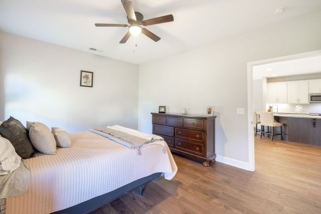 107 Auxley Ct, White House, TN 37188