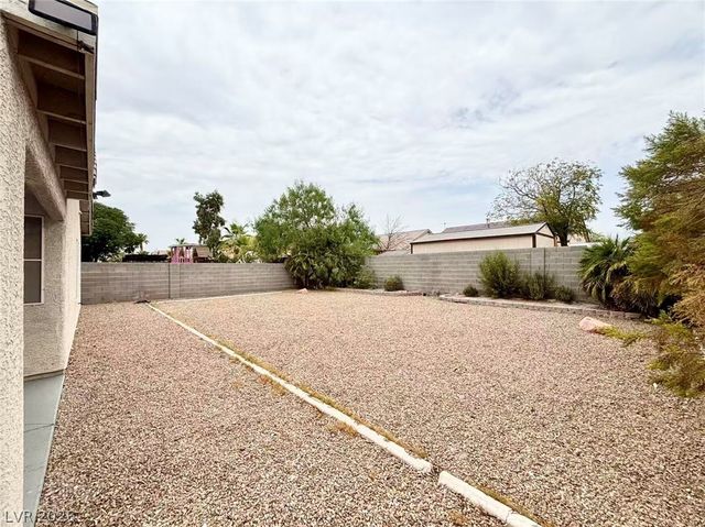 1626 West Hammer Lane, North Las Vegas, NV 89031