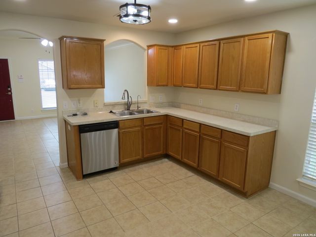 128 Happy Trl, Cibolo, TX 78108