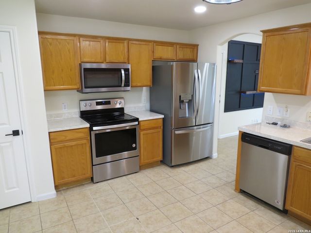 128 Happy Trl, Cibolo, TX 78108