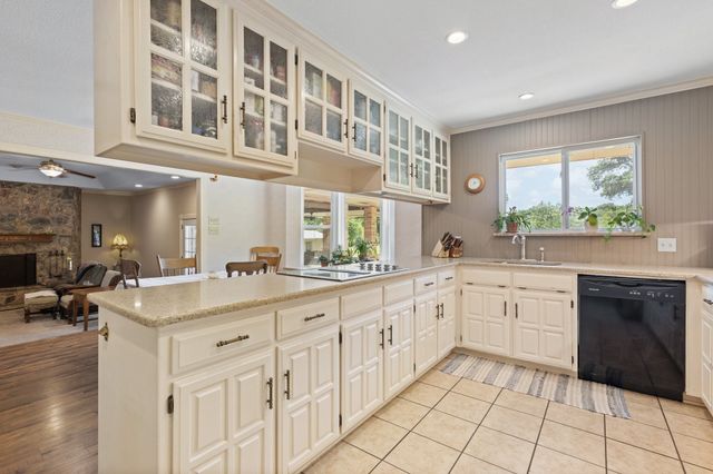 180 Nelson Wyatt Road, Mansfield, TX 76063