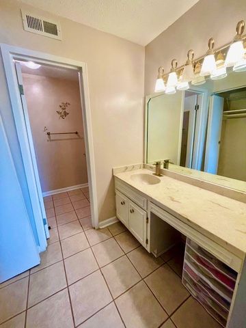 200 Sanders Ferry Rd Apt 1405, Hendersonville, TN 37075