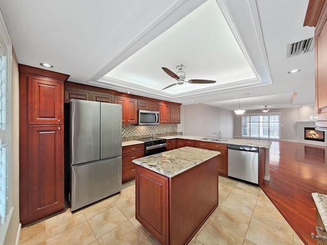 465 PINELLAS BAYWAY S 303, St Petersburg, FL 33715