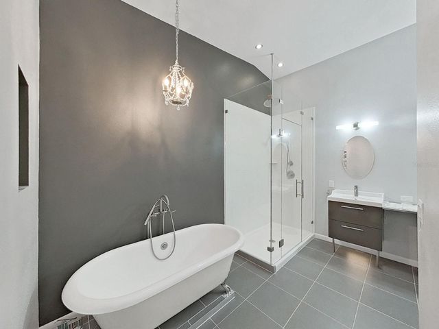 465 PINELLAS BAYWAY S 303, St Petersburg, FL 33715