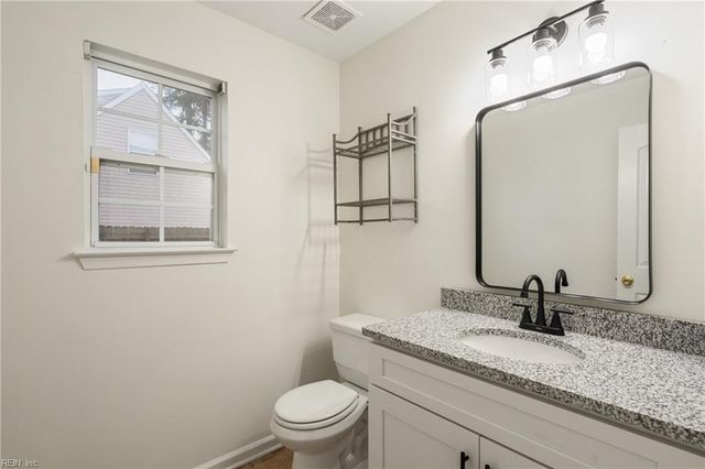 2102 King ST, Suffolk, VA 23434