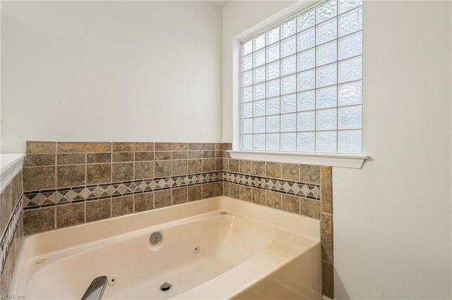 2102 King ST, Suffolk, VA 23434