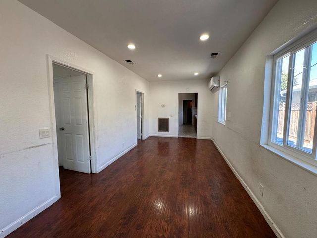 130 N 26th Street, San Jose, CA 95116