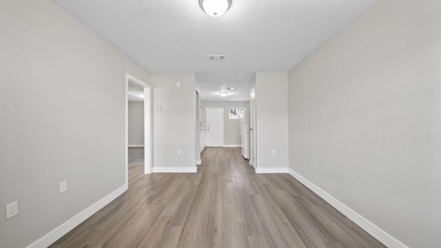 7810 Glass St, Houston, TX 77016